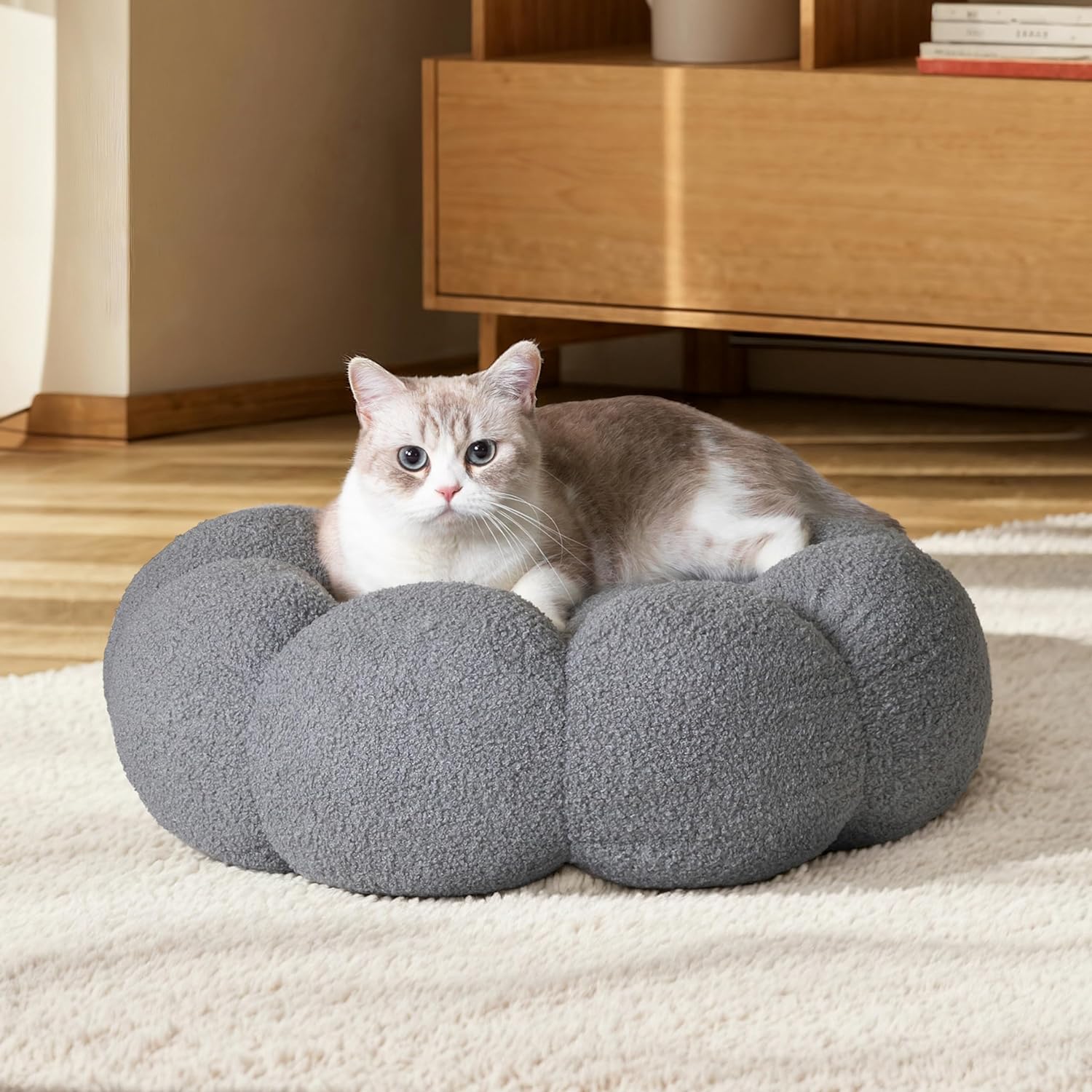 Fluffy Round Plush Pet Calming Bed For Indoor Comfort